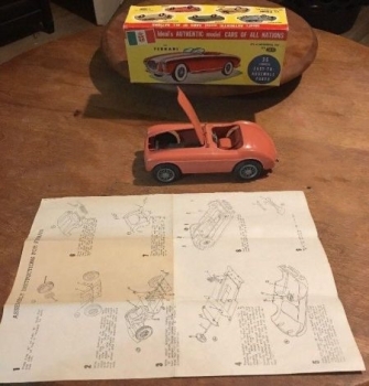 Ideal Toy Corporation Ferrari 212 Roadster 1955 Plasticmodel in original box (7491)